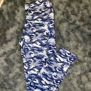 Fabletics Medium Blue Camo PowerHold Leggings 7/8